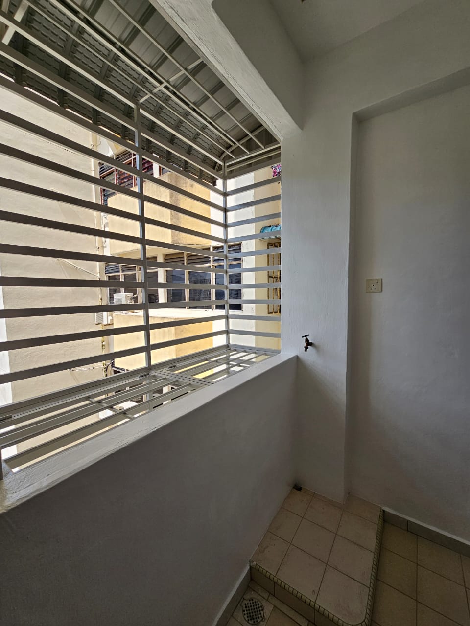 Condo for sale marina tower relau - Image 4