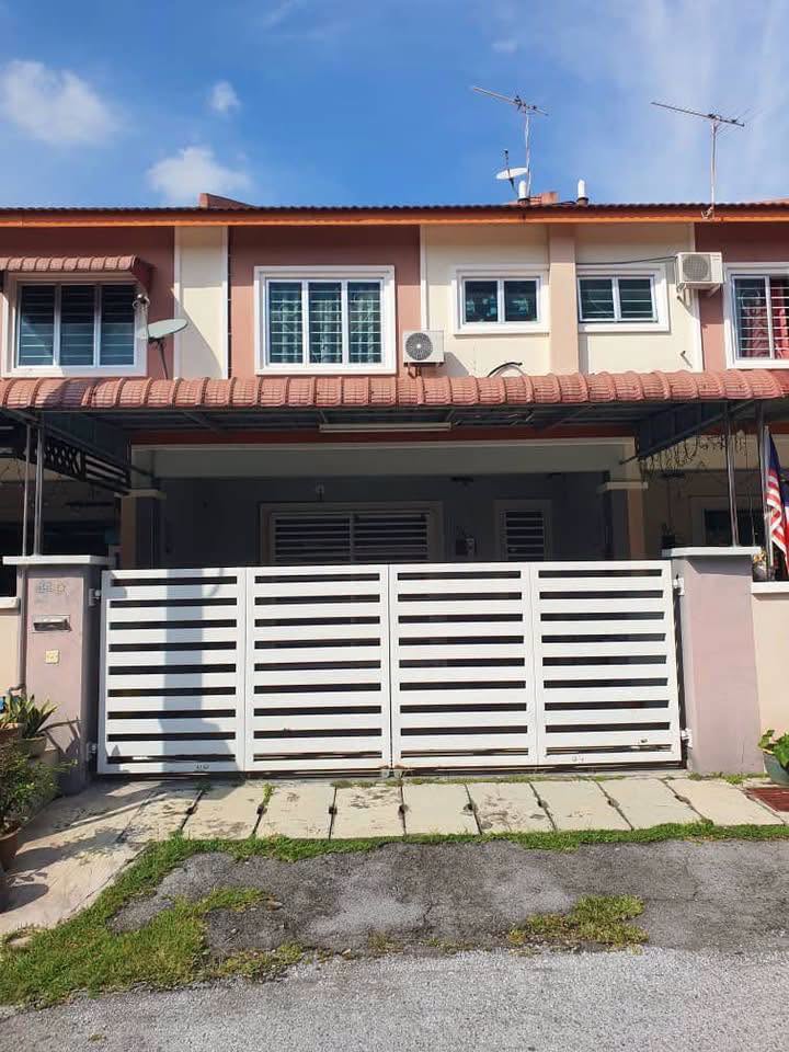 BELOW MARKET VALUE Botani Seri Margosa Double Storey House For Sale