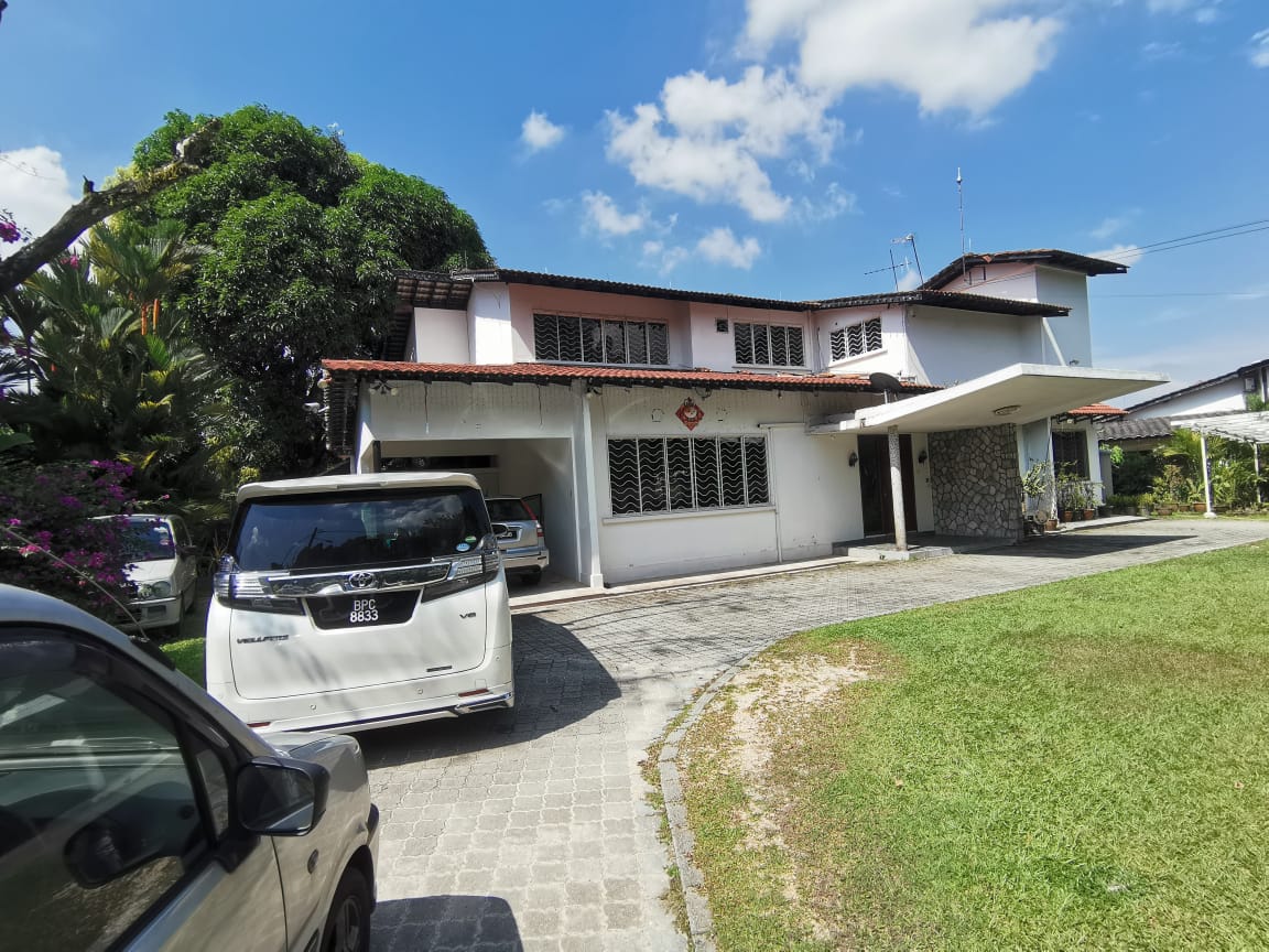Section 12 PJ Spacious Bungalow For Sale