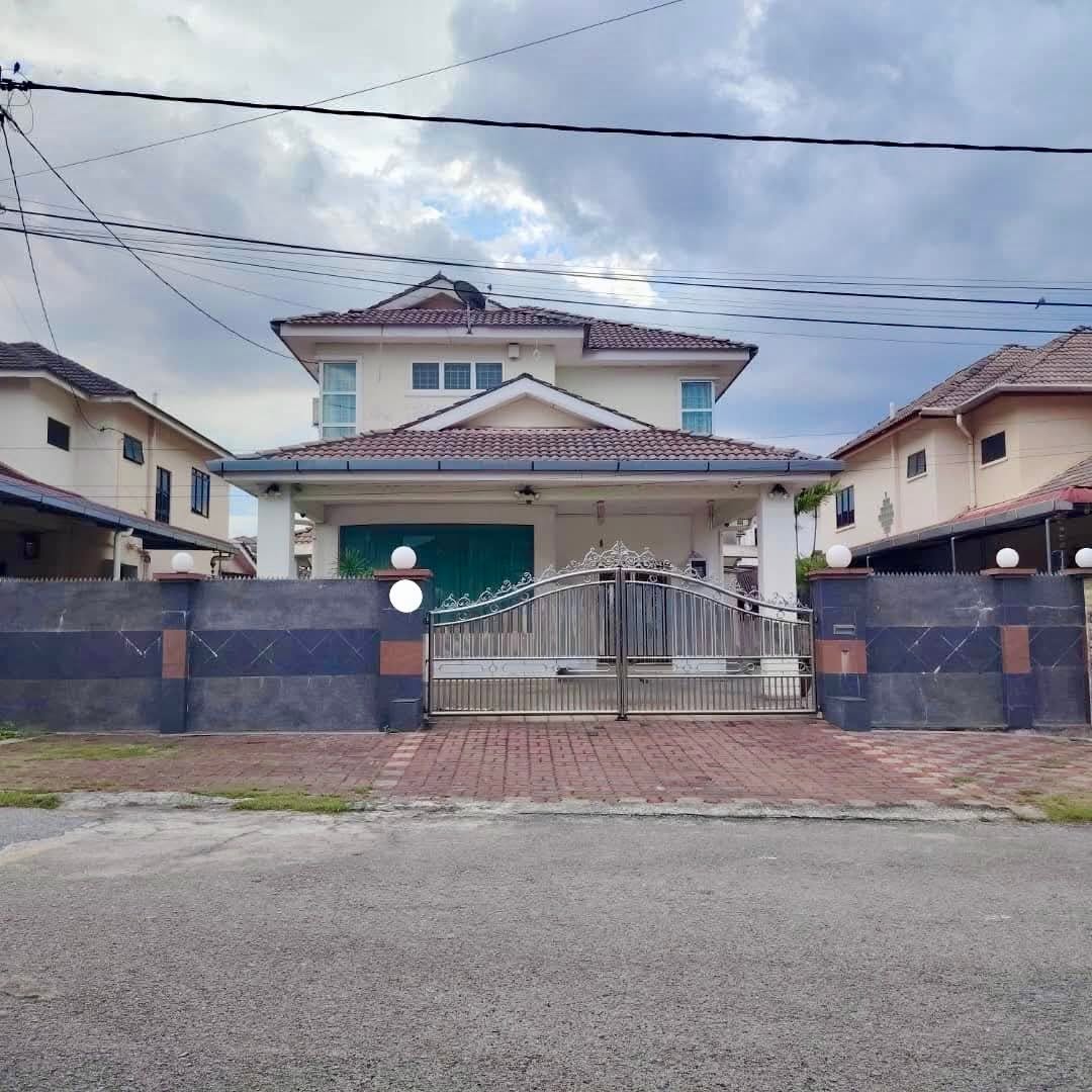 Pengkalan Persiaran Indah Double Storey Bungalow House For Sale