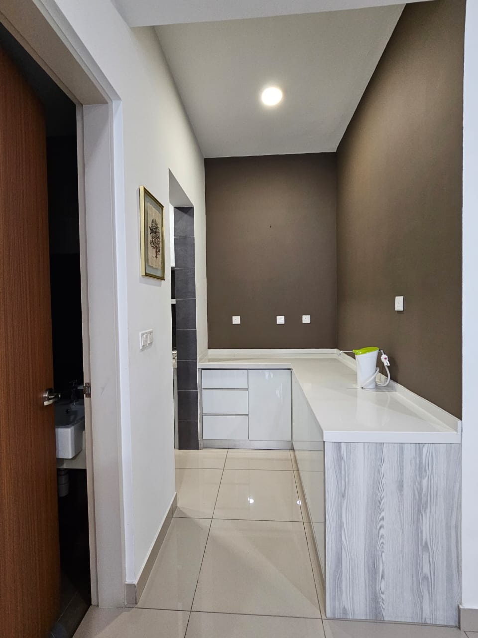 2 bedroom condo with perfect move in condition - Image 9