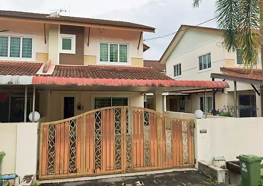 Seri Botani palma Freehold Intermediate Corner House For Sale 