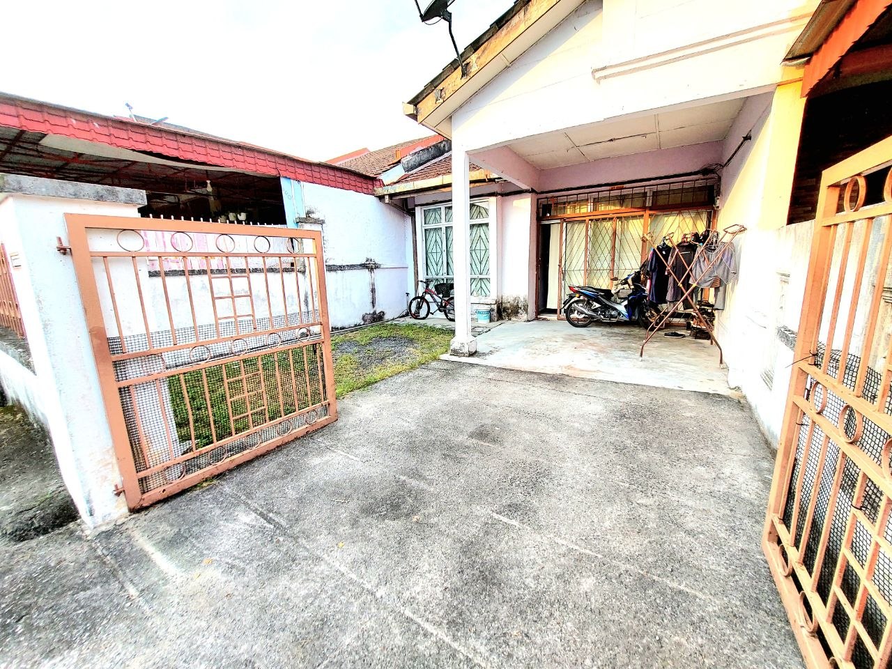 BELOW MARKET Single Storey Taman Desa Cempaka, Nilai N.Sembilan - Image 4