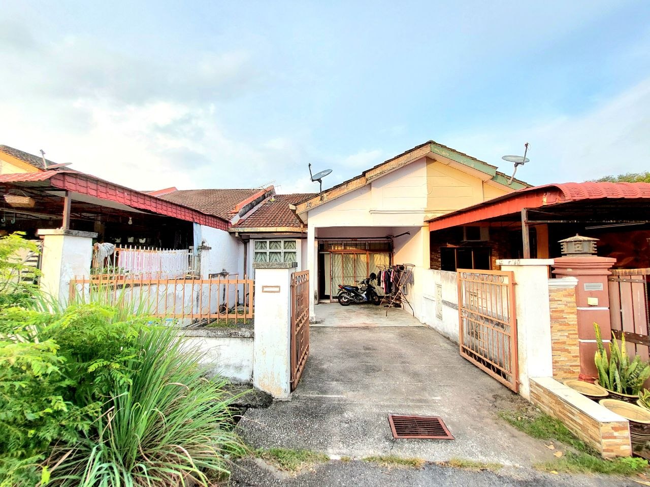 BELOW MARKET Single Storey Taman Desa Cempaka, Nilai N.Sembilan - Image 2