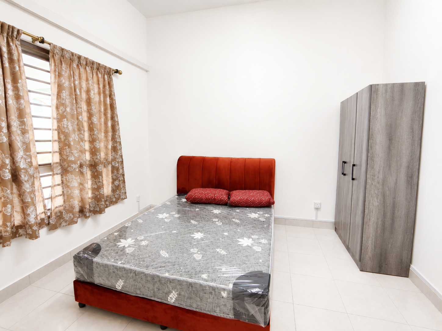 Fully Furnished 4 Bedroom House For Rent Bandar Putra Kulai | RM2,500 - Image 12