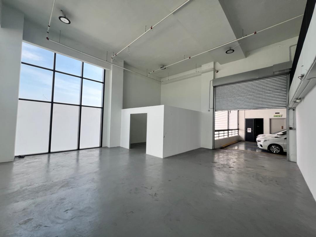 Emhub warehouse for rent Petaling jaya sungai buloh Kota damansara Shop lot retail lot  - Image 4