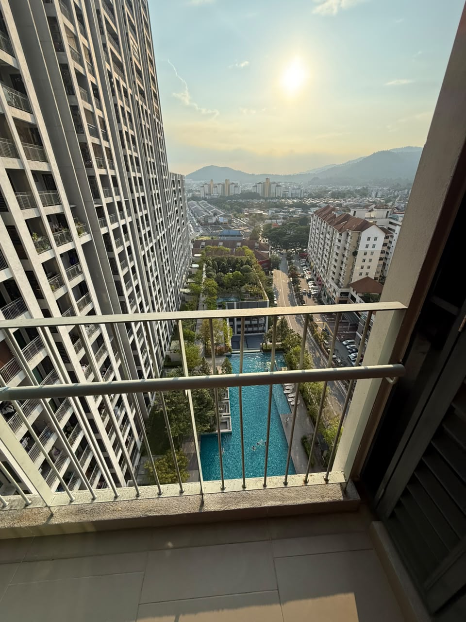Condo for Rent at Fortune Centra, 3 Bedrooms, 1001 sqft - Image 5