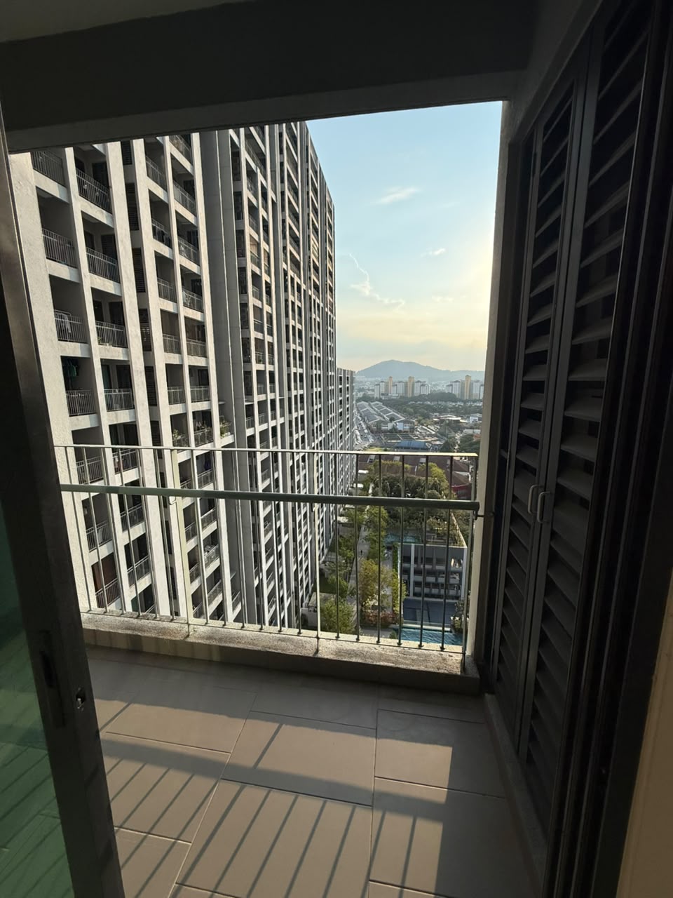 Condo for Rent at Fortune Centra, 3 Bedrooms, 1001 sqft - Image 3
