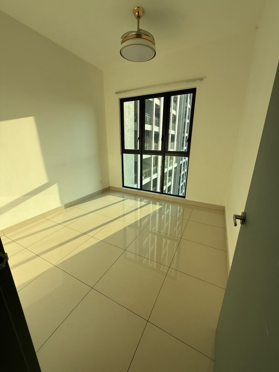 Condo for Rent at Fortune Centra, 3 Bedrooms, 1001 sqft - Image 7