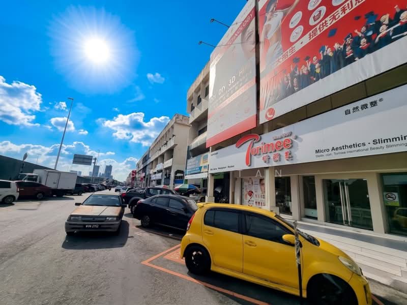 Uptown damansara Utama petaling jaya Shop lot ground floor for rent Petaling jaya  - Image 2