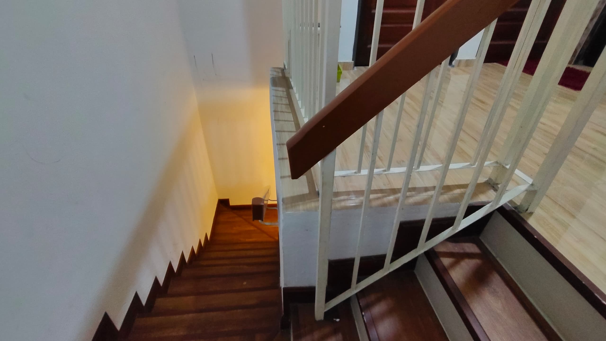 RUMAH Double Storey |FREEHOLD | FULLY RENOVATED & FULLY FURNISHED Untuk DiJUAL - Image 4
