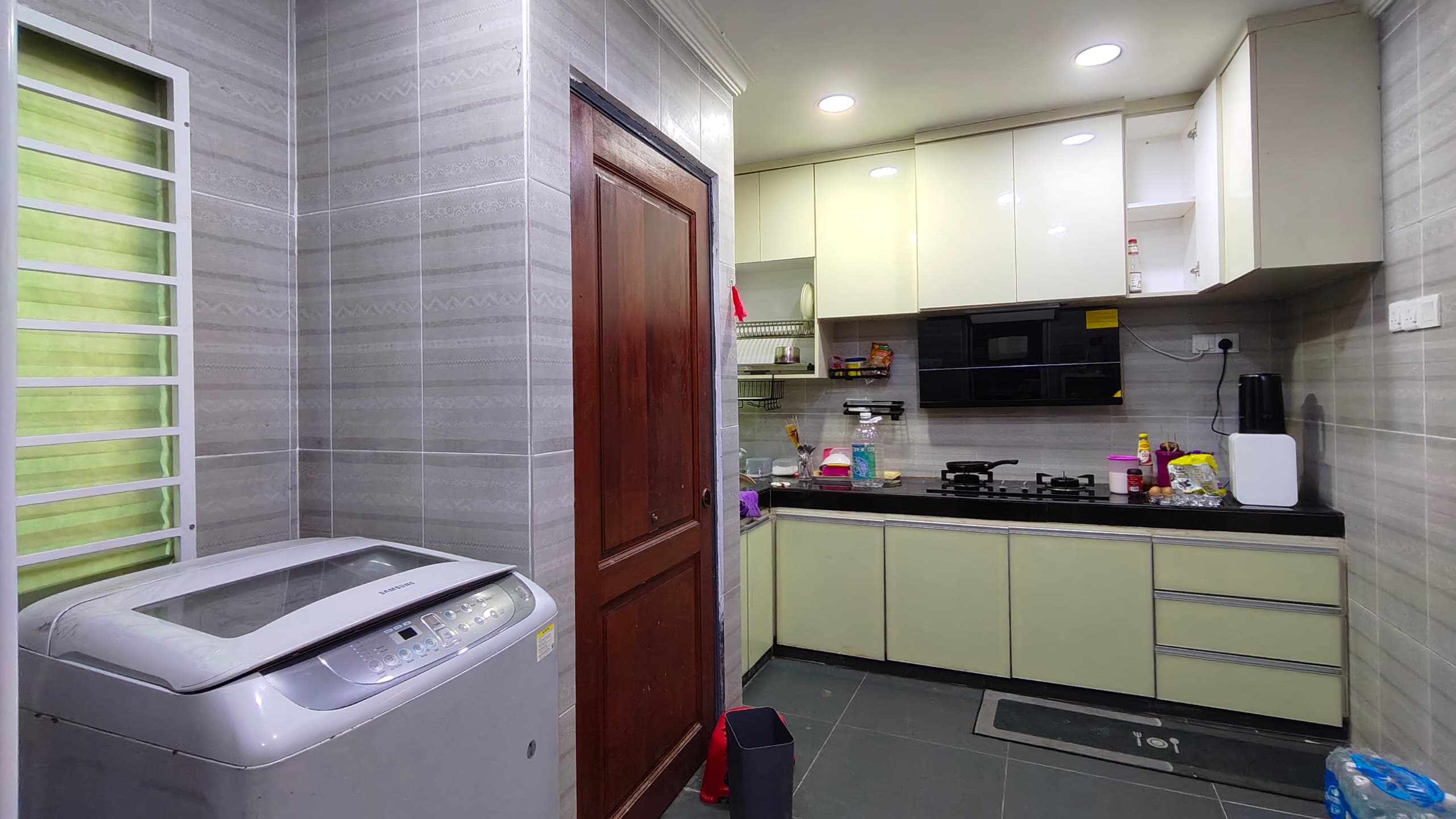 RUMAH Double Storey |FREEHOLD | FULLY RENOVATED & FULLY FURNISHED Untuk DiJUAL - Image 2