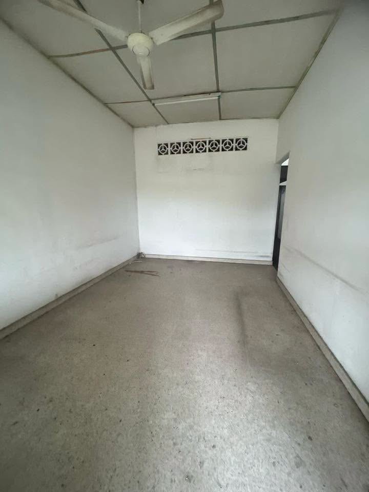 Menglembu Taman Hong Kong Single Storey Terrace House For Sale - Image 4