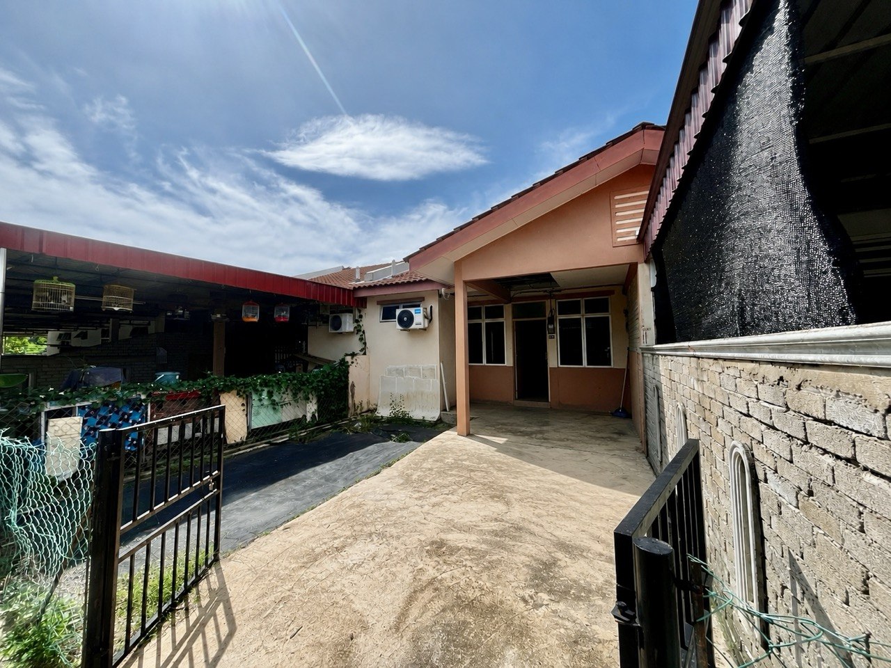Below Value Freehold Single Storey Terrace in Taman Permai Utama Gurun - Image 4