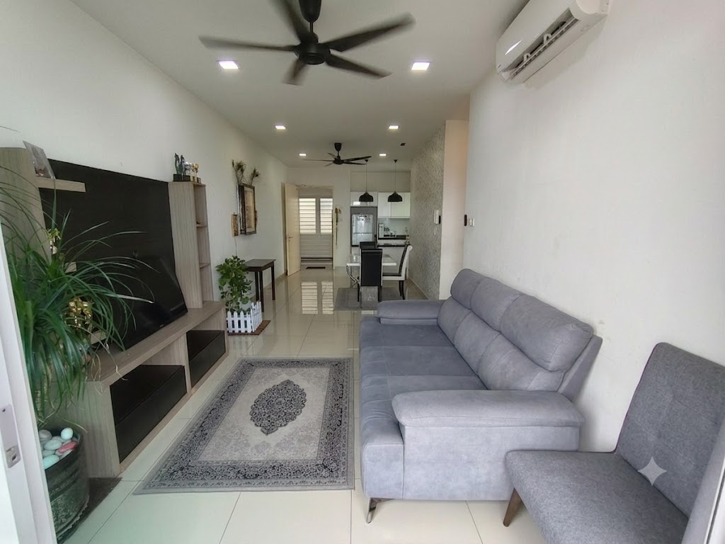 [HIGHEST FLOOR CORNER] Desa Sentul Condo @ Kuala Lumpur – RM25k+ Upgrades & 2CP - Image 4