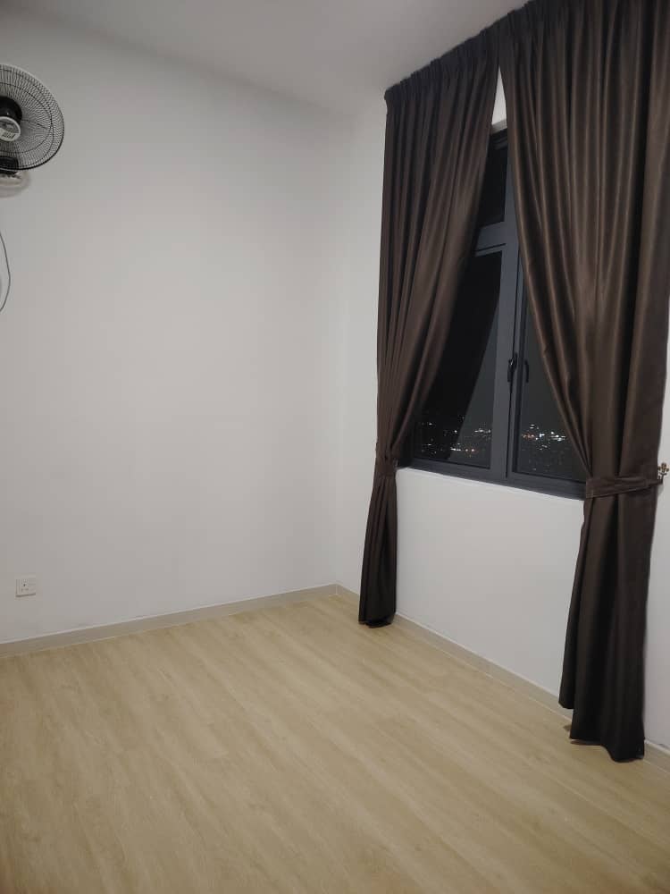 Condo for Rent at The Henge Residence, 1300 sqft - Image 5
