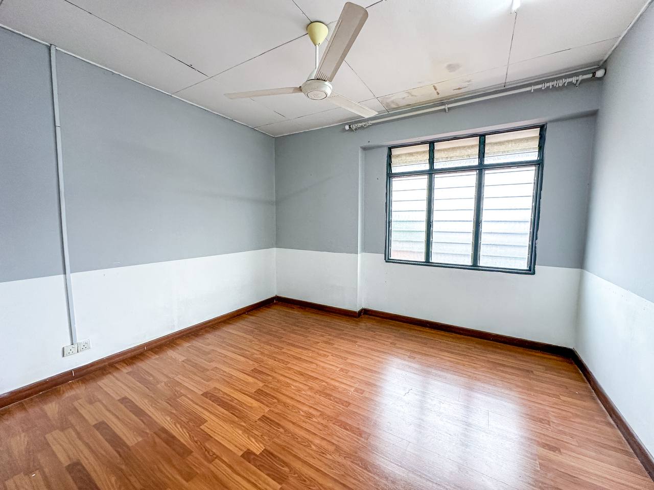 ENDLOT 2 Storey Terrace Taman Salak Perdana Bandar Baru Salak Tinggi - Image 9