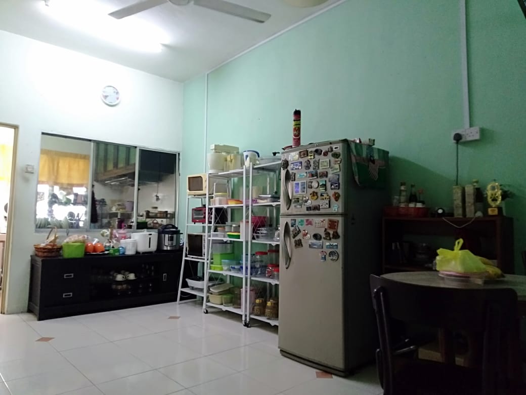 Spacious 4BR Double Storey Terrace For Sale at Taman Medan Pengkalan Megah - Image 6