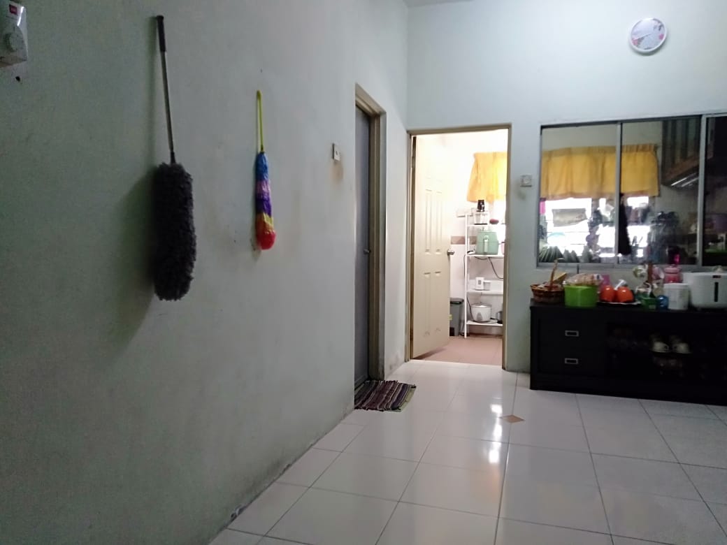 Spacious 4BR Double Storey Terrace For Sale at Taman Medan Pengkalan Megah - Image 5