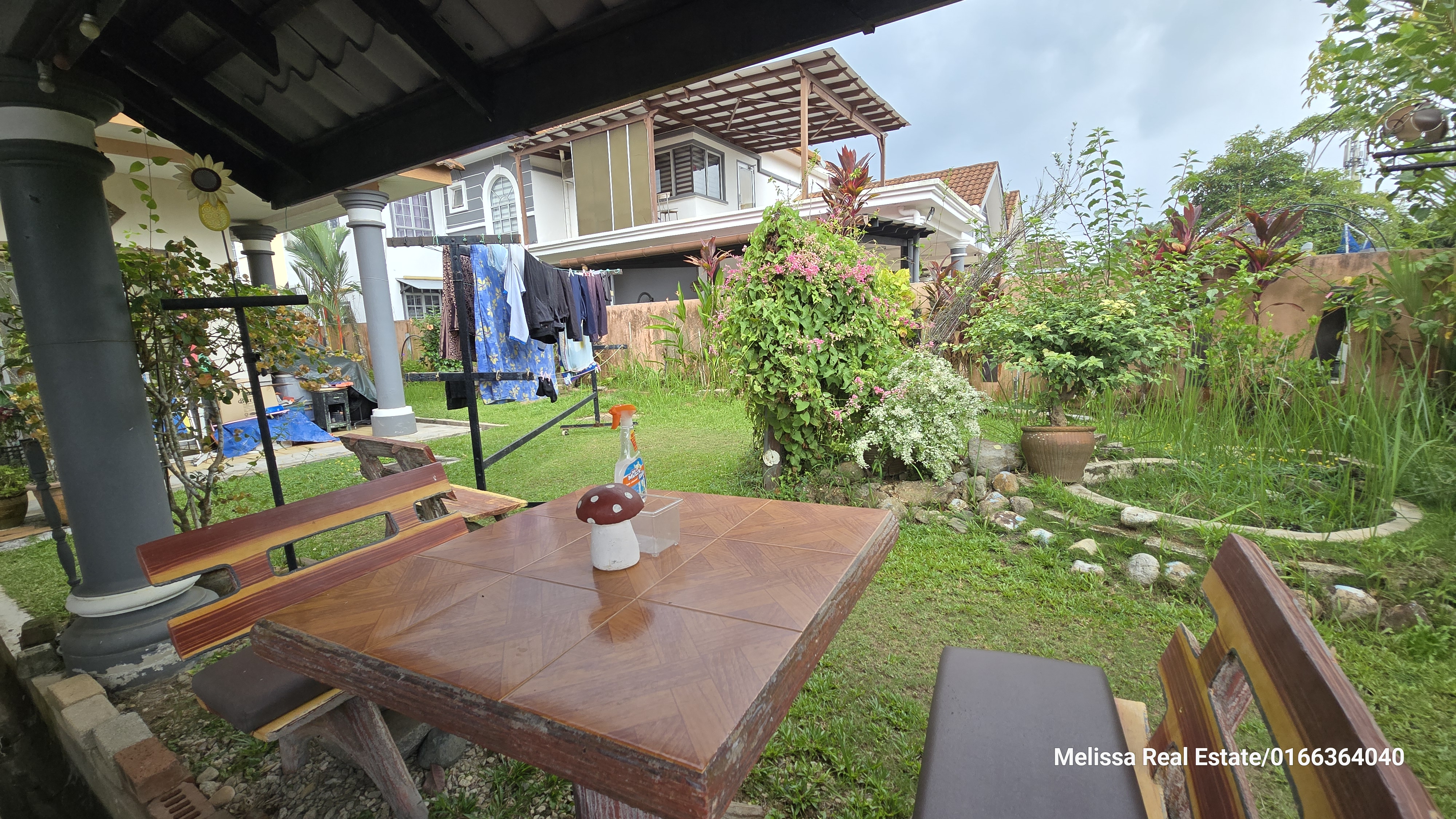 Semi-D with beautiful garden gated guarded Bukit Istana