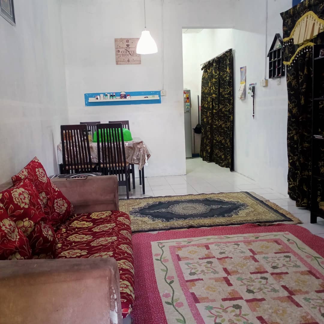 Affordable 3-Bedroom Freehold Single Storey Terrace in Taman Penaga - Image 2