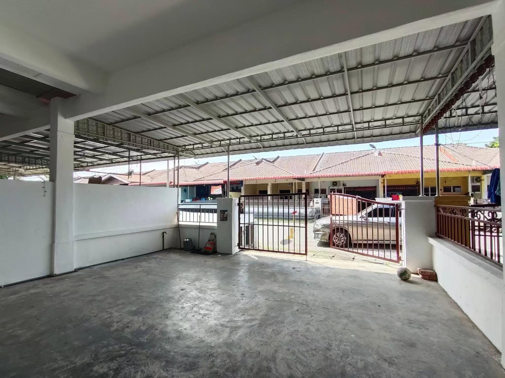 Batu Gajah Metro Pengkalan Single Storey Terrace House for Sale - Image 2