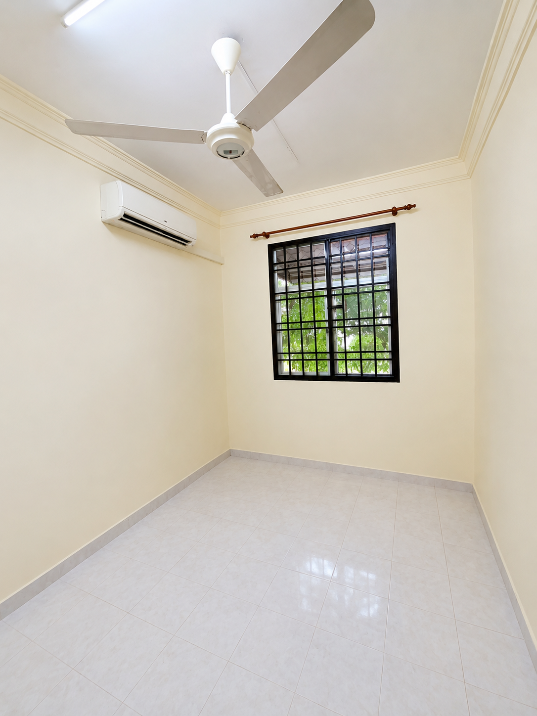 Sri Putra Apartment Bandar Putra Kulai | 3 Bedroom Freehold | RM239K - Image 3