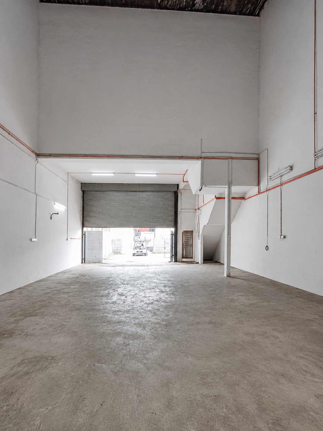 3,600 sqft Factory Warehouse For Rent Taman Perindustrian Sawit Baru, Kulai | RM2,800 - Image 3
