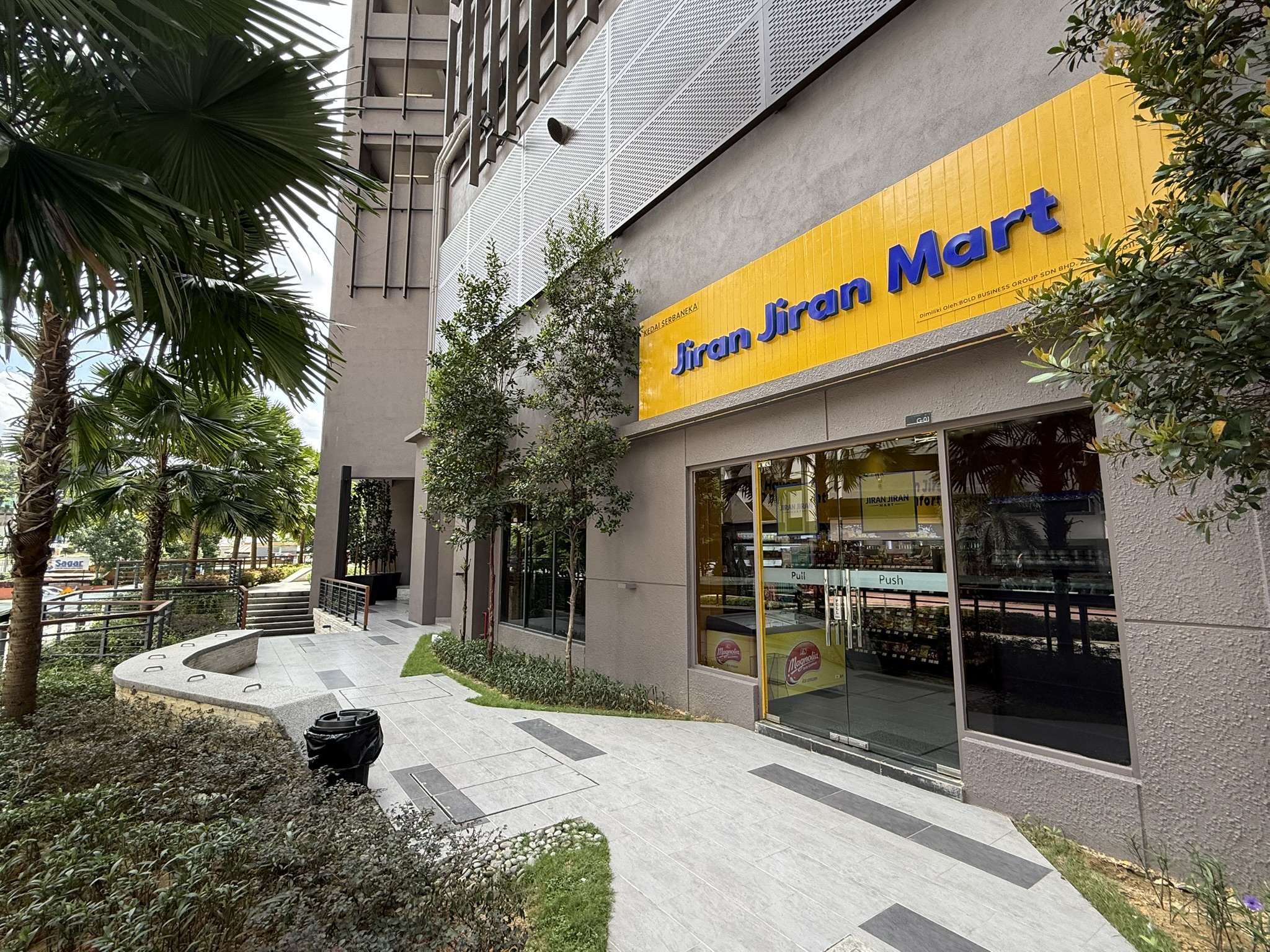 Great Rebates ROI up to 6% 150m to LRT Free All Legal Fees - Image 32
