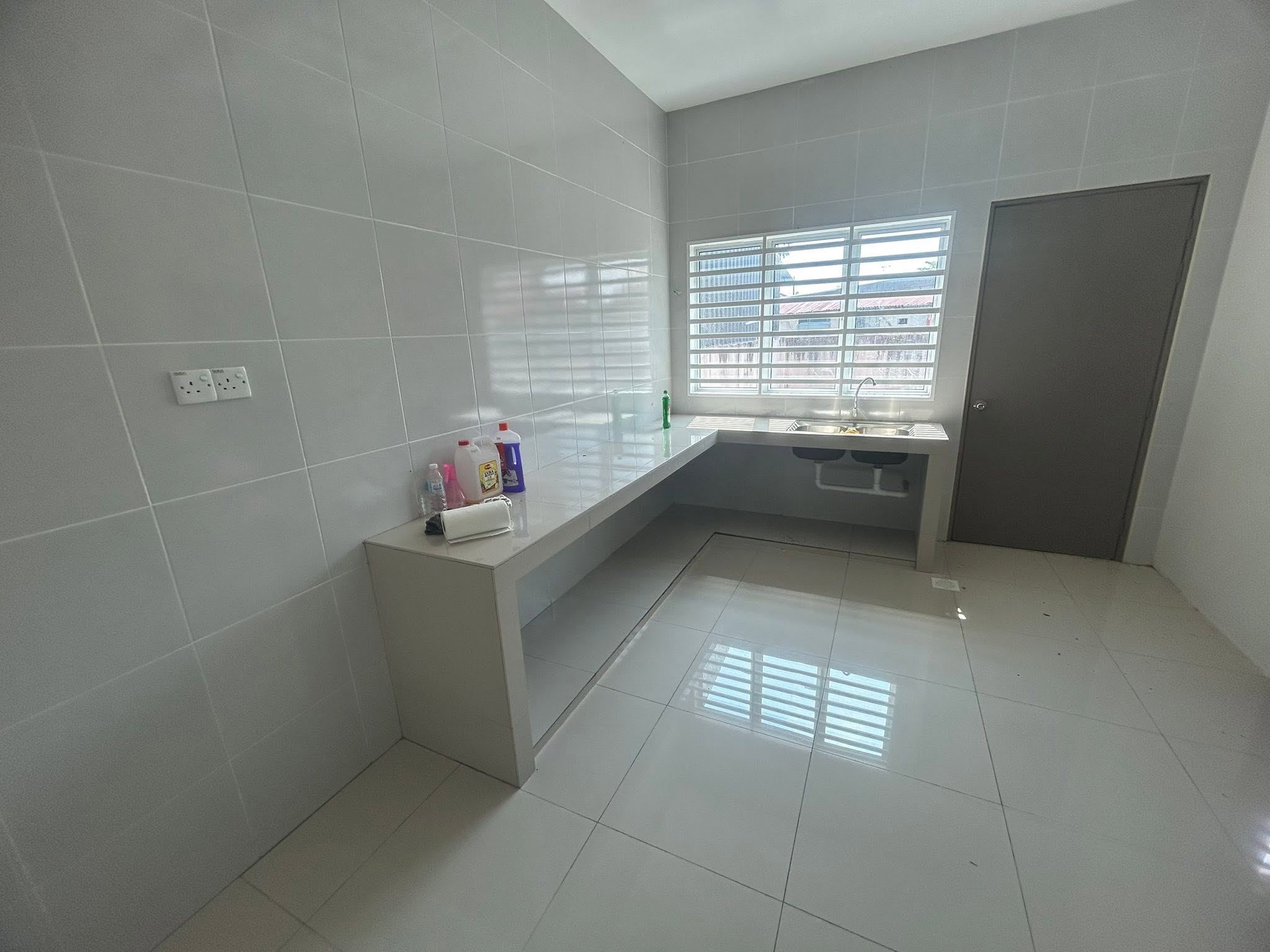 Pusing Taman Pelangi New Semi D For Rent  - Image 12