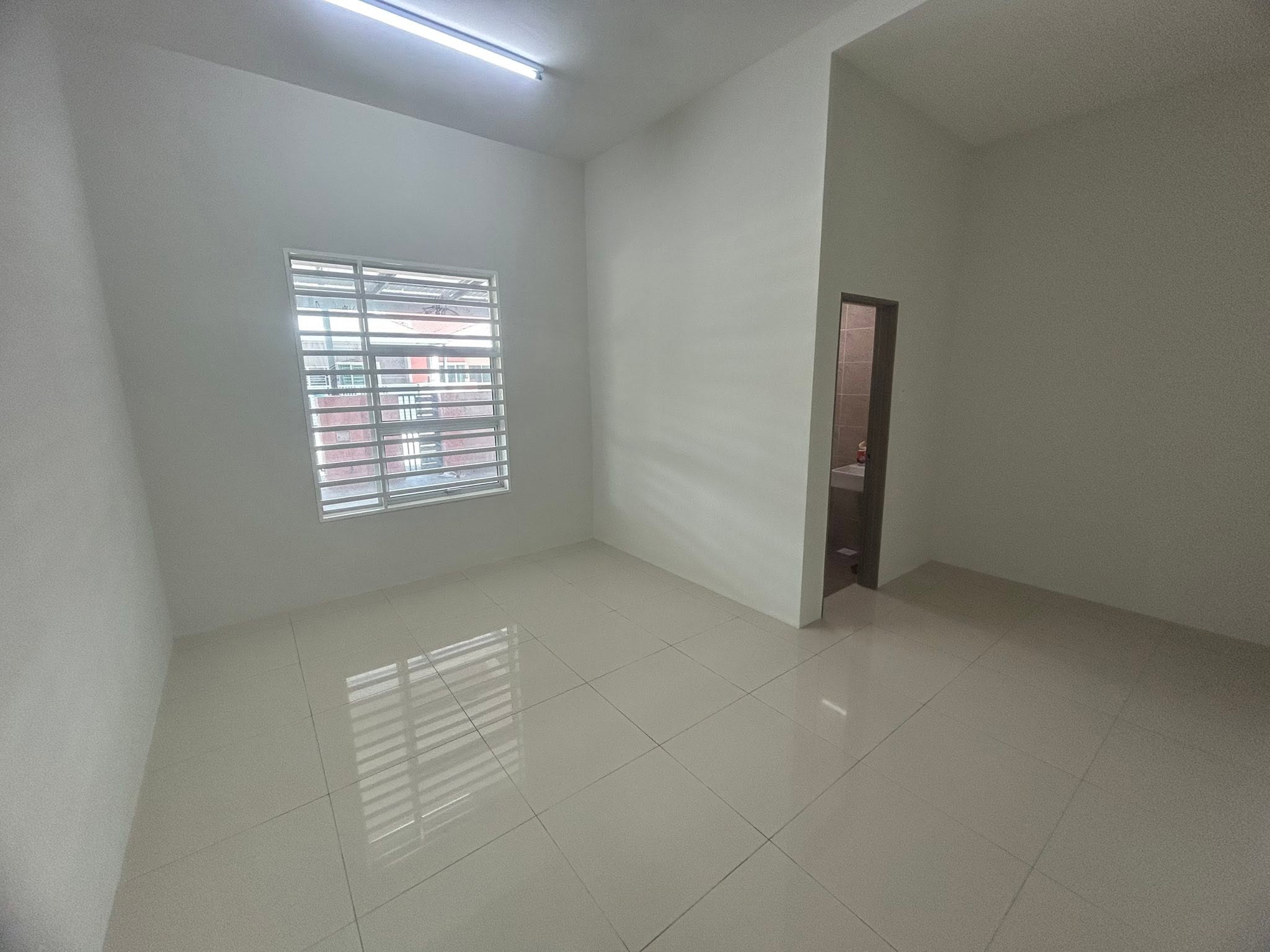 Pusing Taman Pelangi New Semi D For Rent  - Image 9