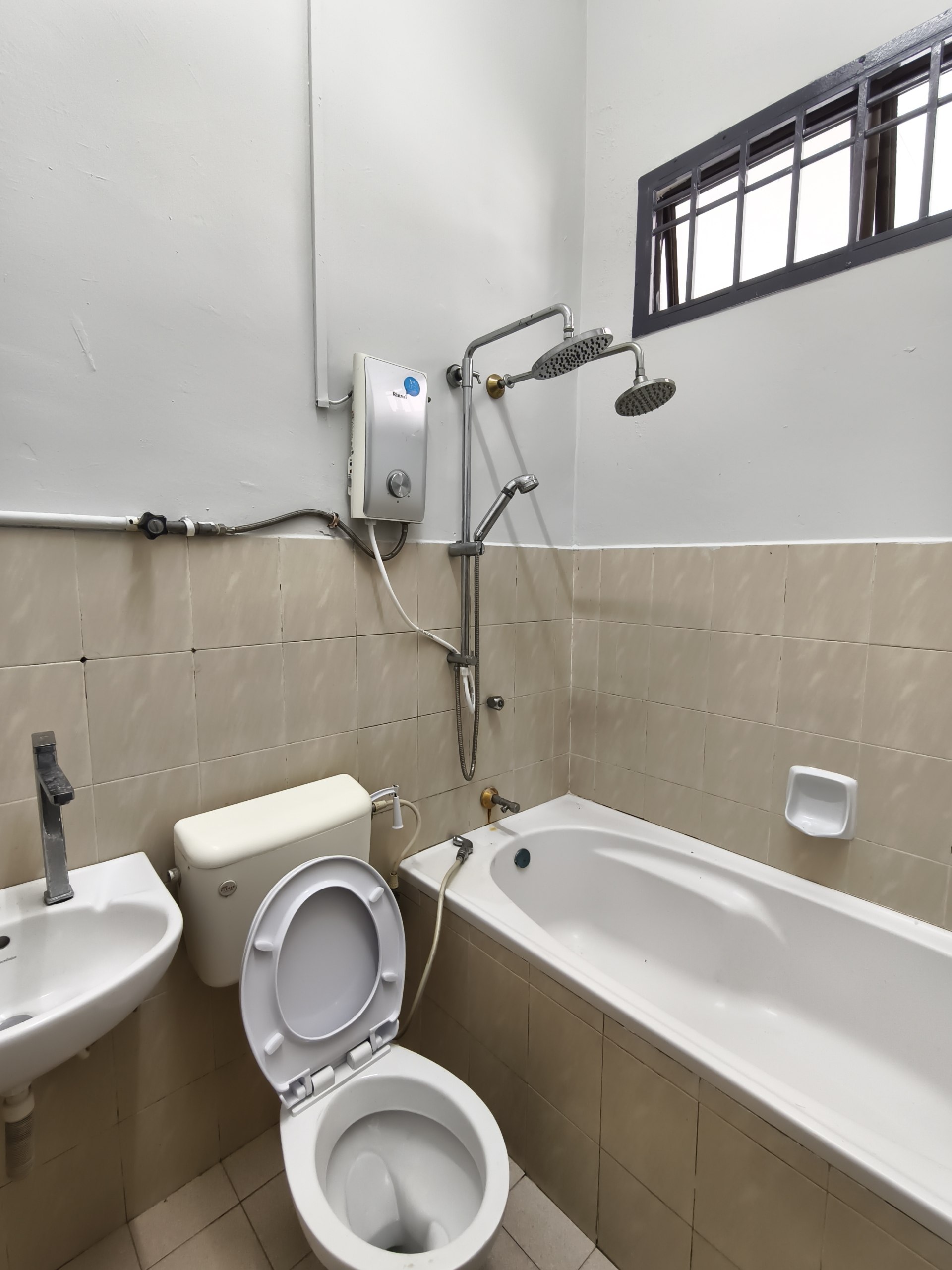 Oversized Land Single Storey House Taman Kulai Utama | 2,465 sqft Land | RM560K - Image 6