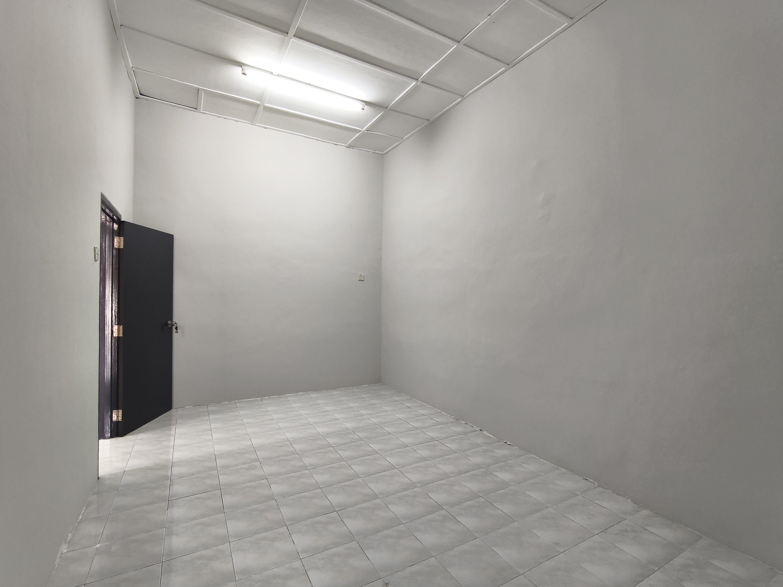 Oversized Land Single Storey House Taman Kulai Utama | 2,465 sqft Land | RM560K - Image 7