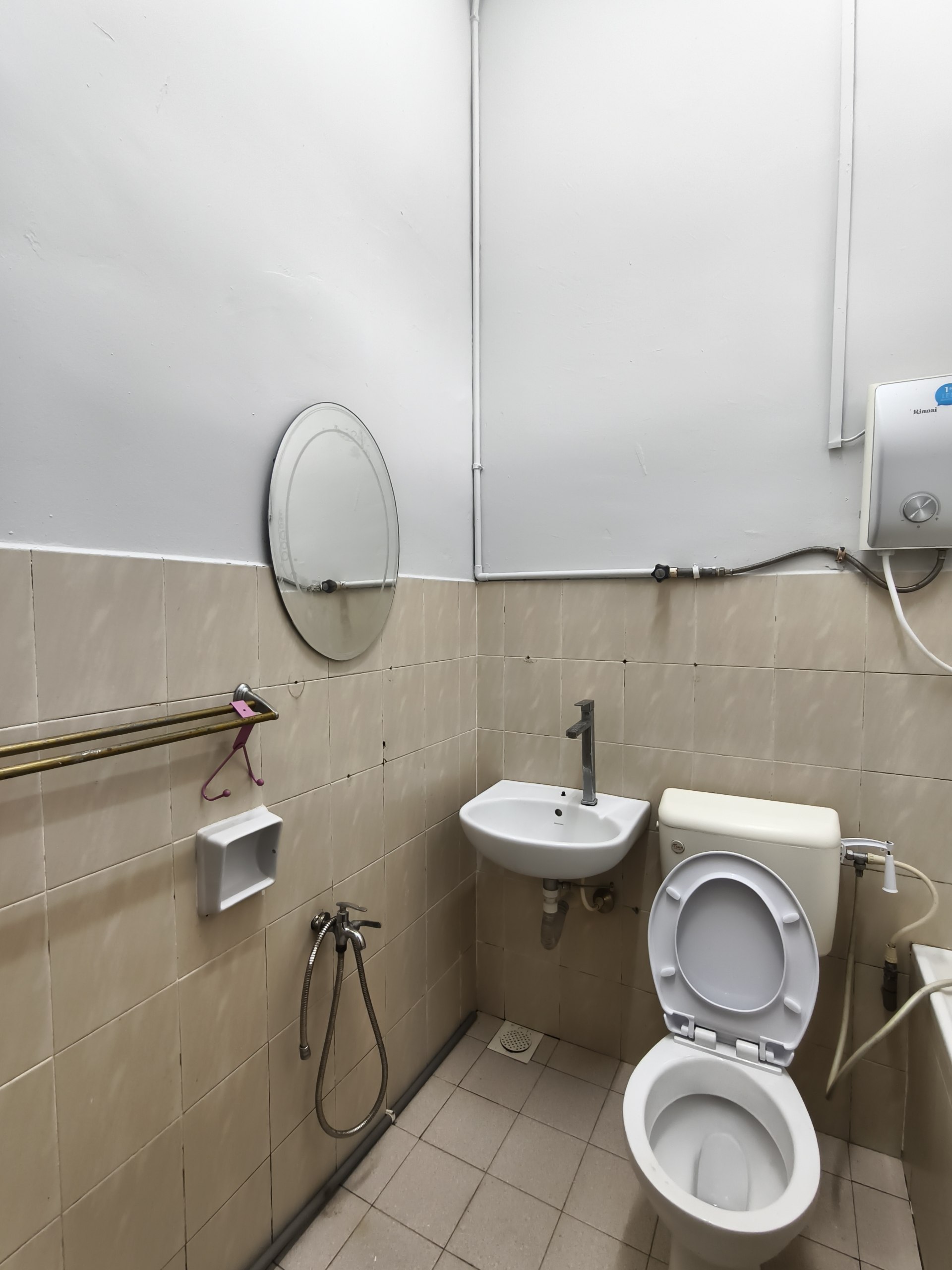 Oversized Land Single Storey House Taman Kulai Utama | 2,465 sqft Land | RM560K - Image 5