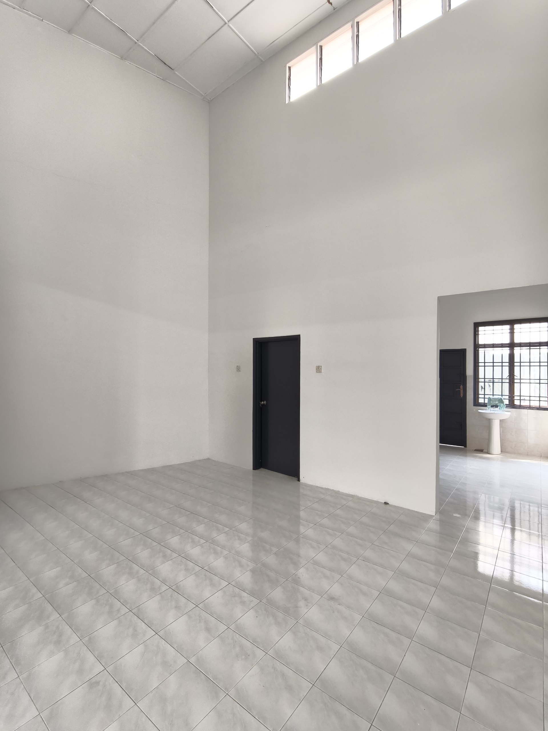 Oversized Land Single Storey House Taman Kulai Utama | 2,465 sqft Land | RM560K - Image 18
