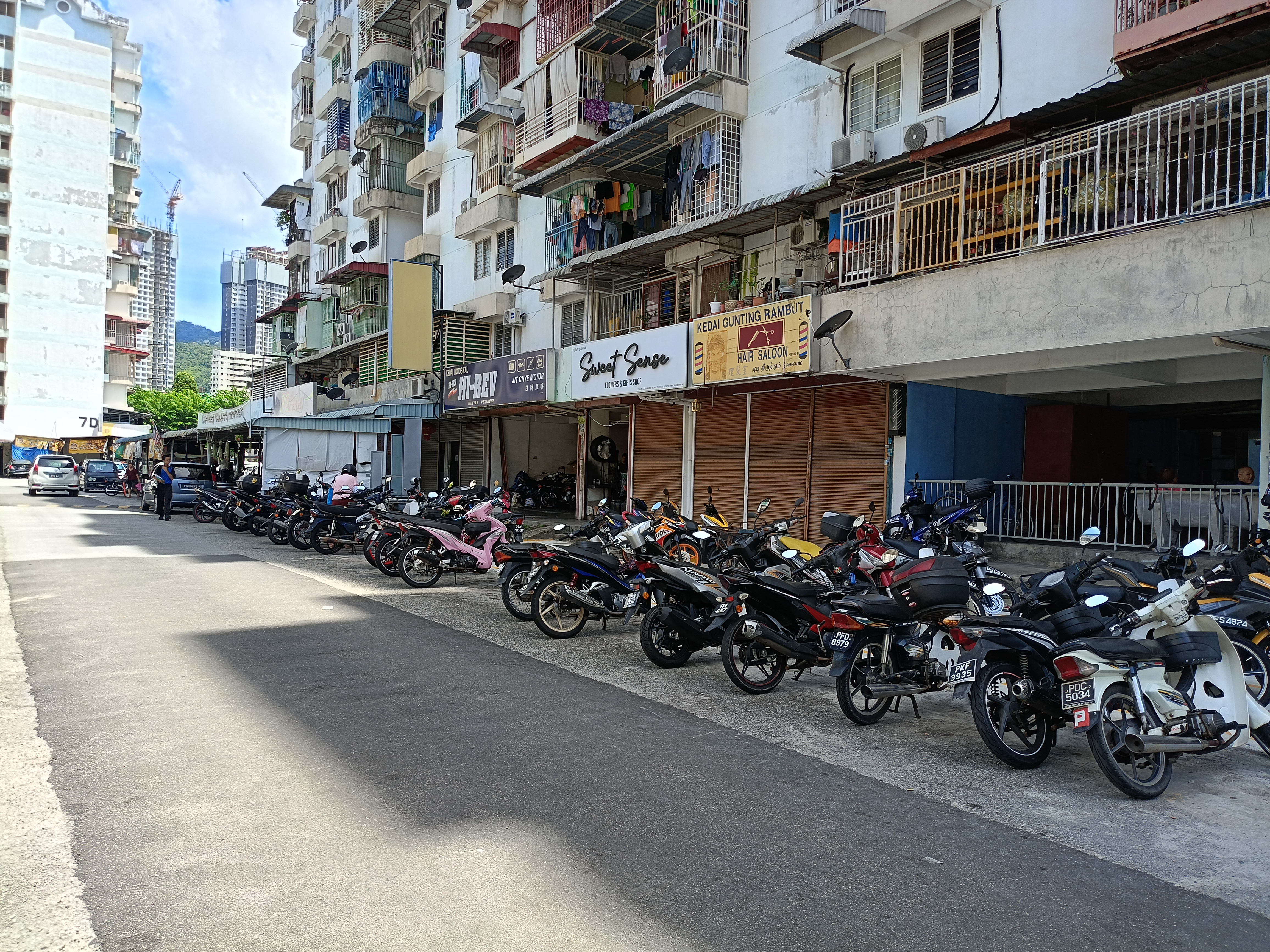 Desa Intan Block 7A,Farlim 3 bedrooms 650sf Low Floor unit - Image 11