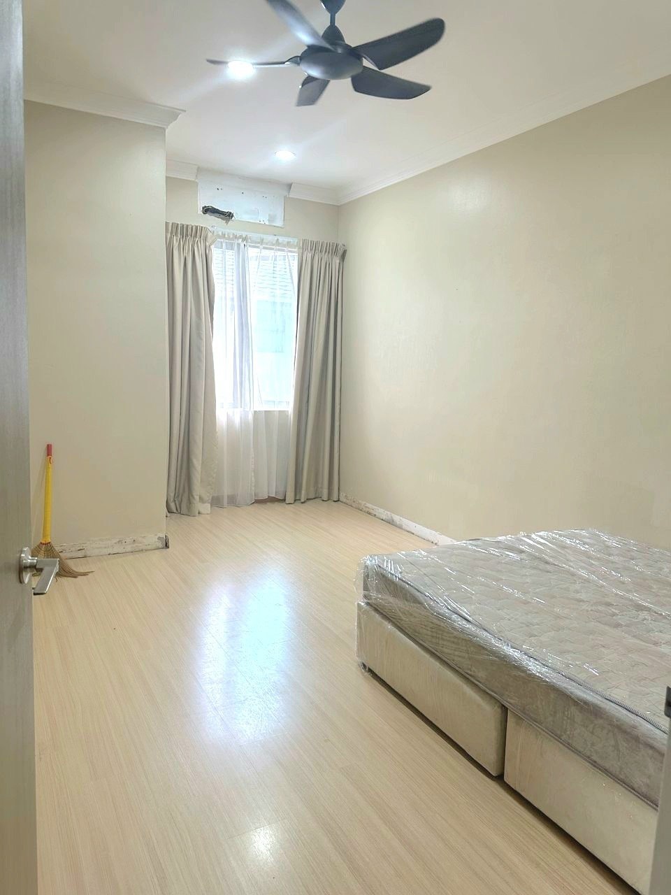 FOR SALE | BANDAR BUKIT RAJA  ‼️ FREEHOLD DOUBLE STOREY END LOT ‼️  ‼️RARE END LOT‼️ • FACING OPEN (TASIK)  - Image 10