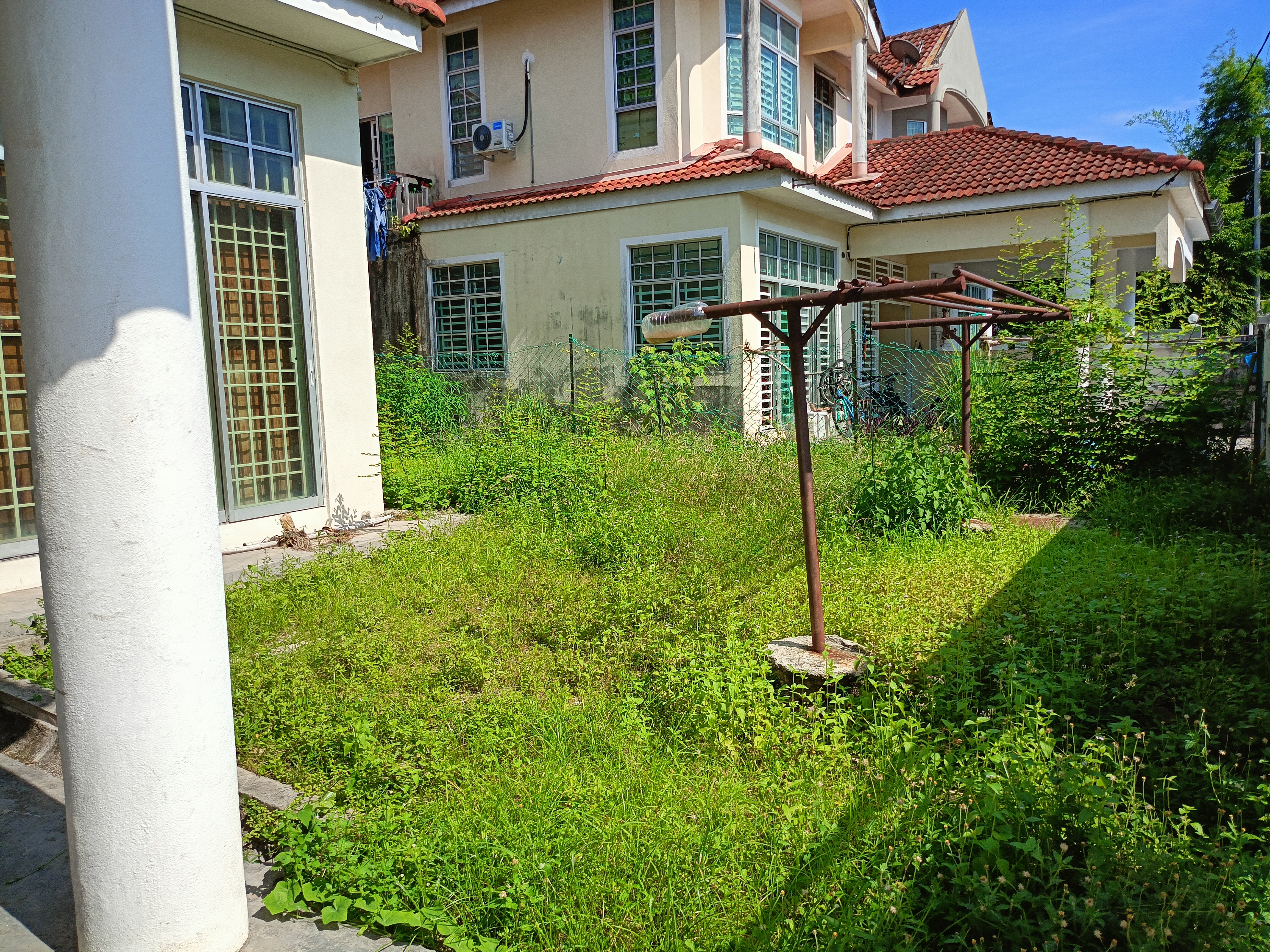 2 storey Semi Detached House at Lorong Kekabu Permatang Damar Laut, Batu Maung Penang  - Image 3