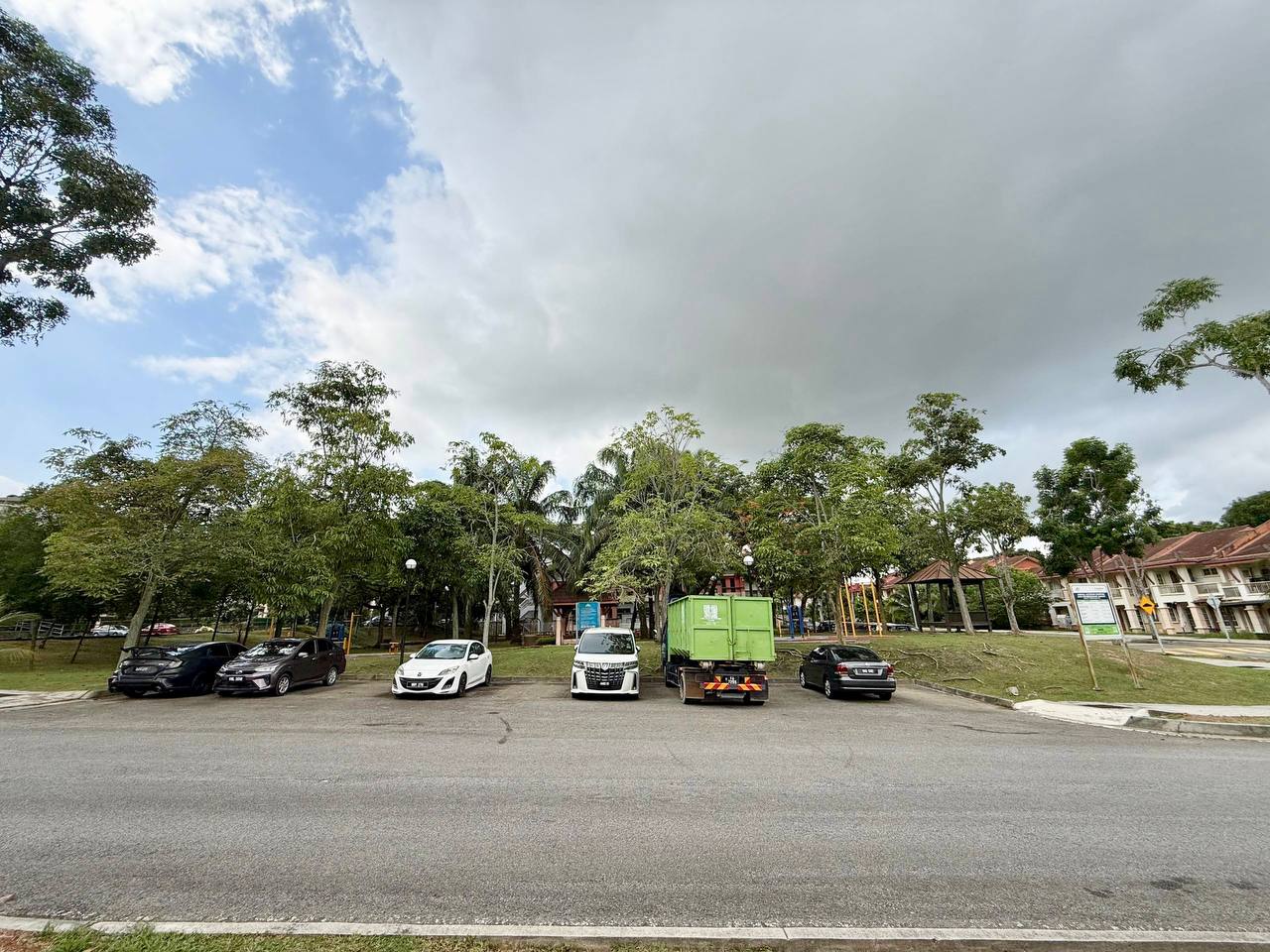WALKING DISTANCE to SCHOOL ‼️ DUAL FRONTAGE ‼️ FURNISHED ‼️ Double Storey Terrace Presint 9a Putrajaya - Image 11