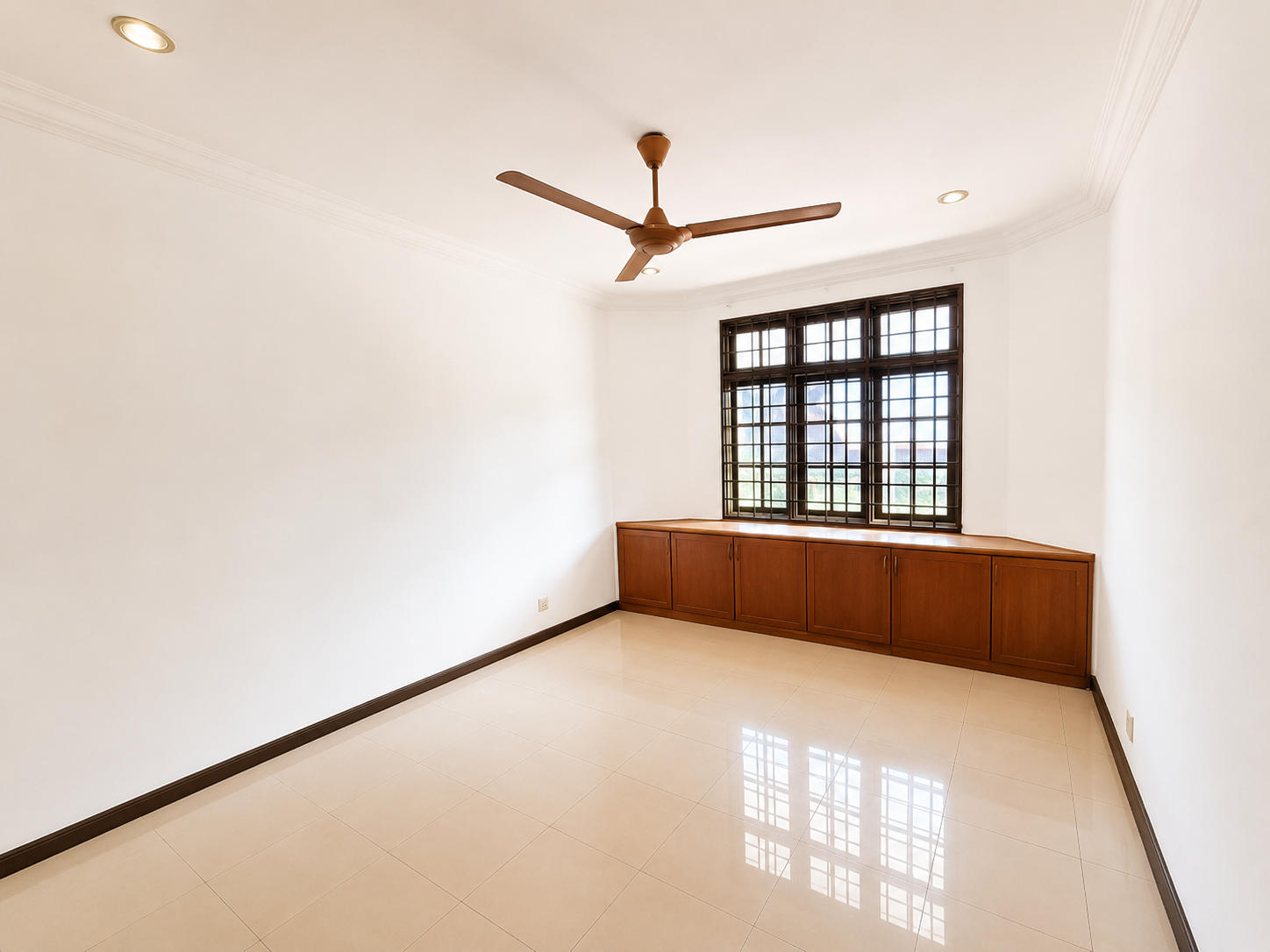 Double Storey Semi-D For Rent Bandar Baru UDA JB | 5,145 sqft | RM3K - Image 12