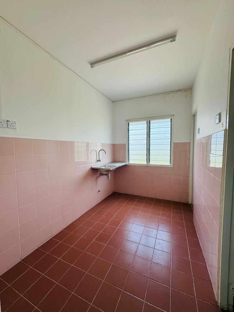 FOR RENT🔥PANGSAPURI BAIDURI, PERSIARAN TASIK KESUMA, BANDAR TASIK KESUMA, BERANANG - Image 6