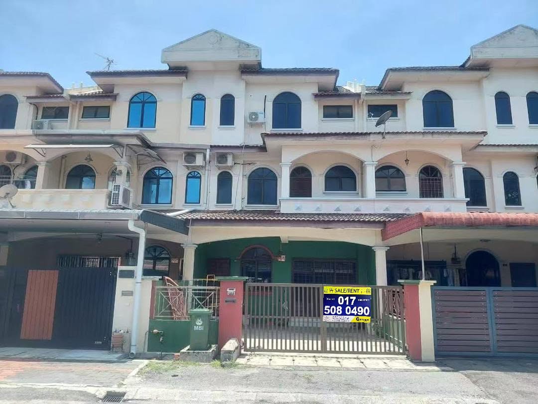 Ipoh Garden Perajurit 2 1/2 Storey Terrace House For Sale