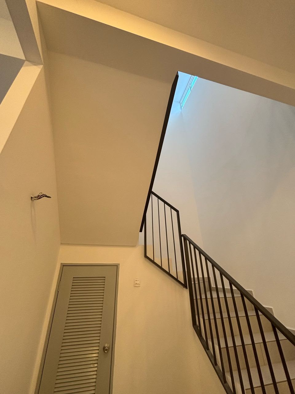 Spacious 4-Bed Freehold Double Storey Terrace in La Casa Lunas - Image 7