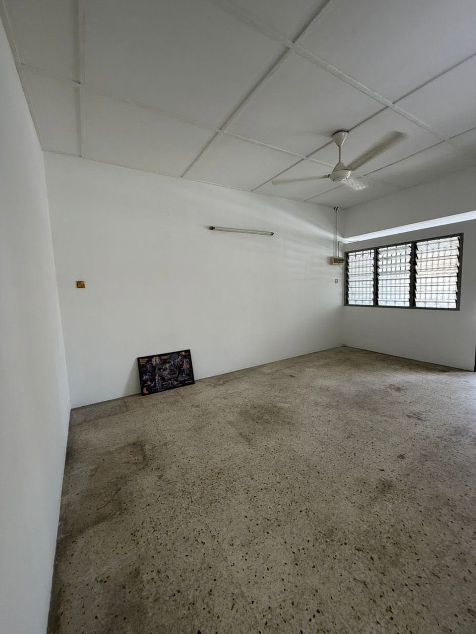 First Garden Single Storey Terrace House For Sale - Image 3
