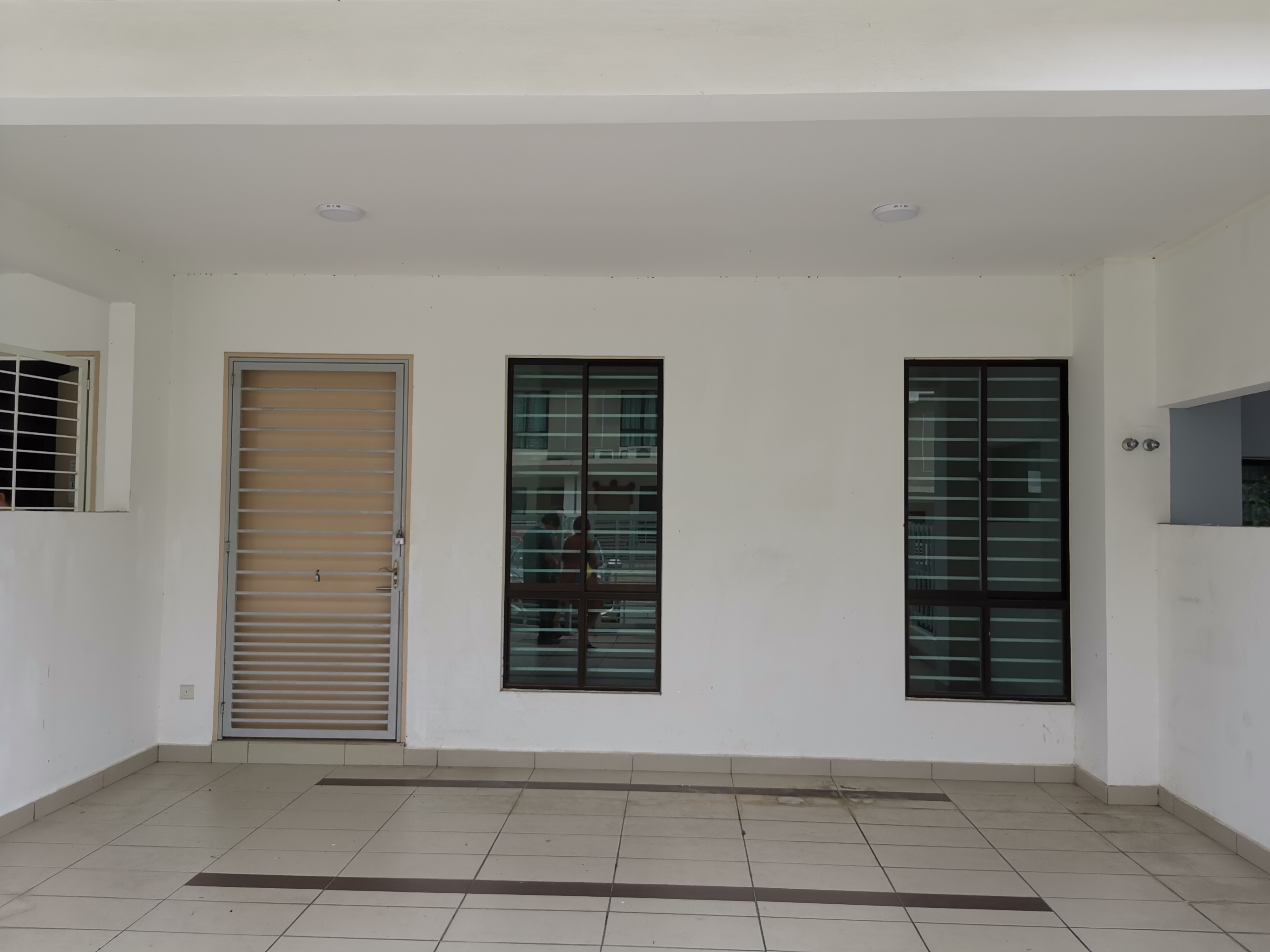 Spacious 6-Bed Freehold 2.5 Storey Terrace House in Setia Alam - Image 2