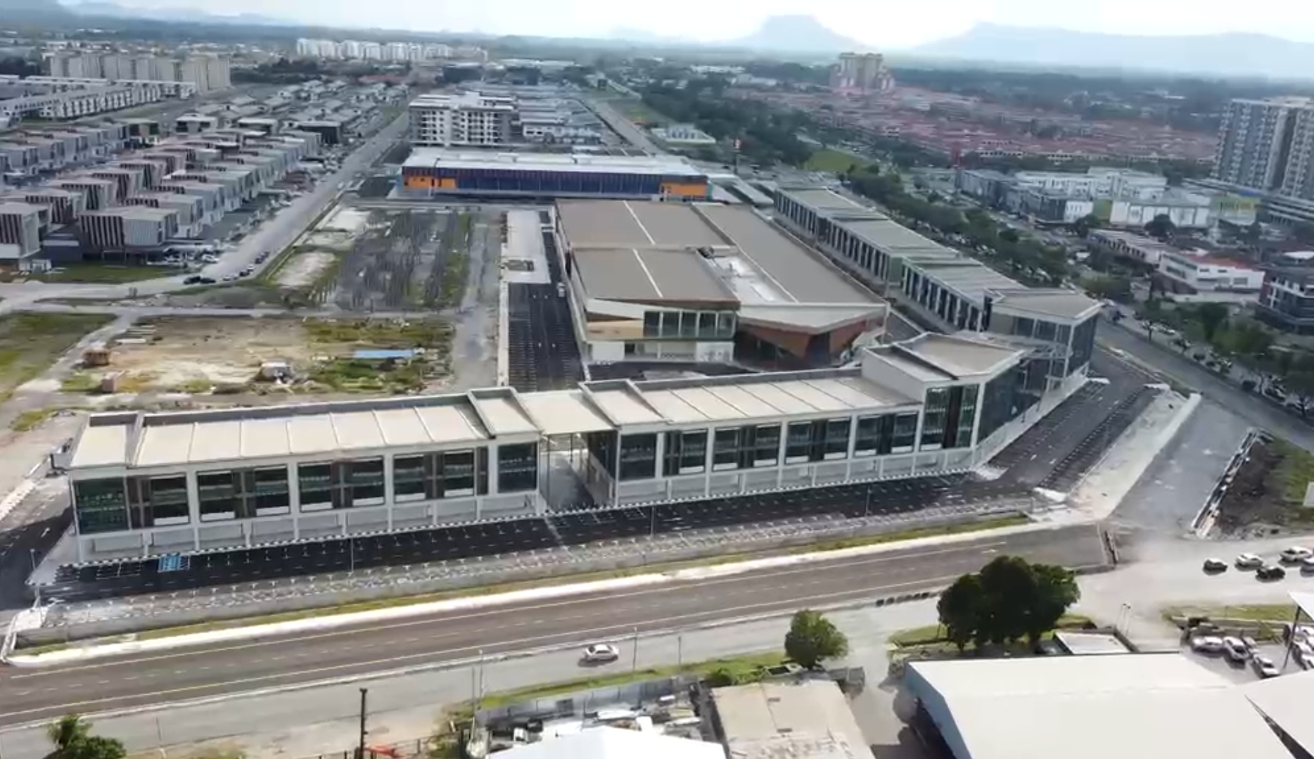 🔥Pines Square Parade #NEW 3 Storey Commercial Shoplot for SALE🔥 - Image 2