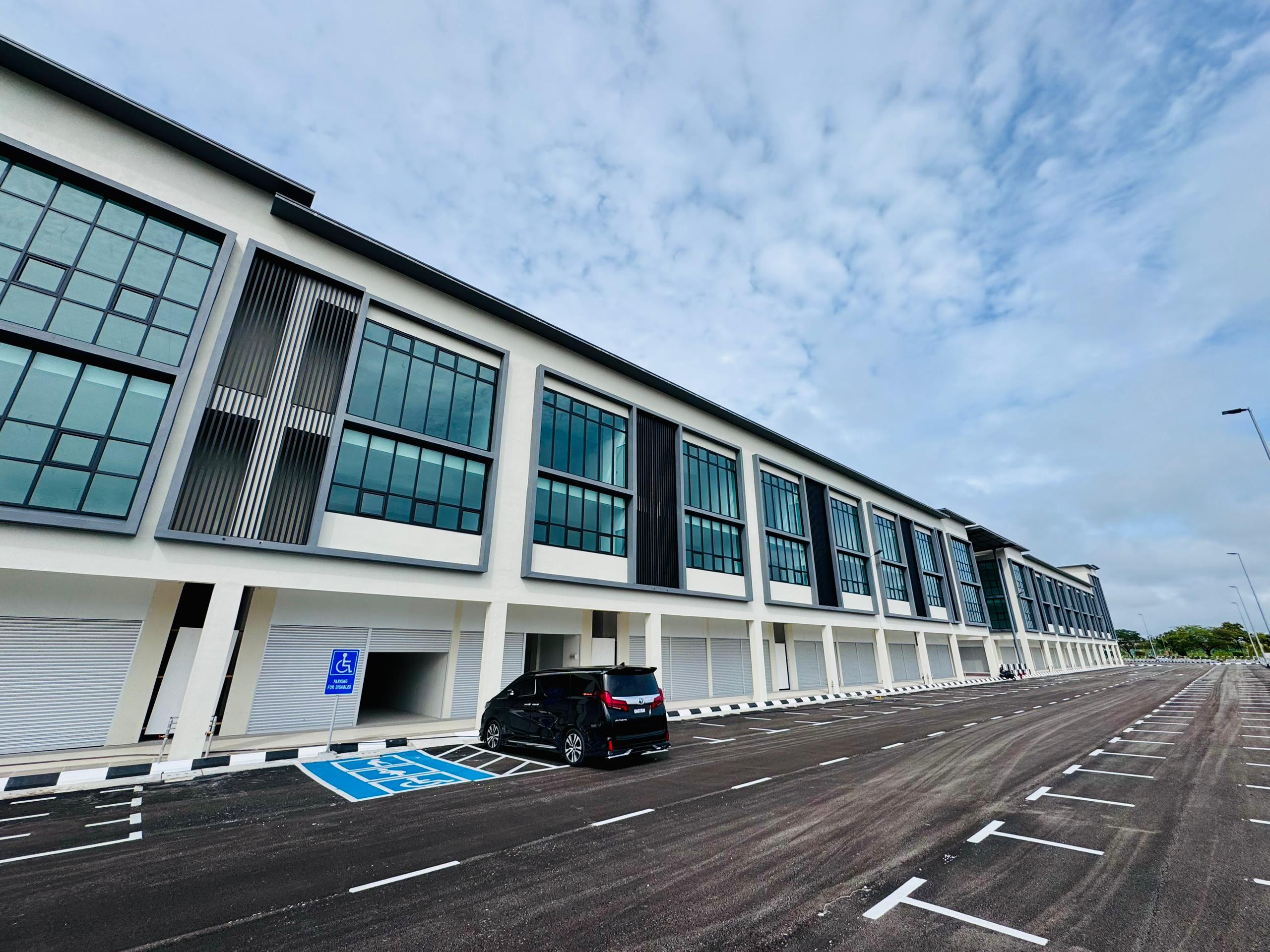 🔥Pines Square Parade #NEW 3 Storey Commercial Shoplot for SALE🔥 - Image 4