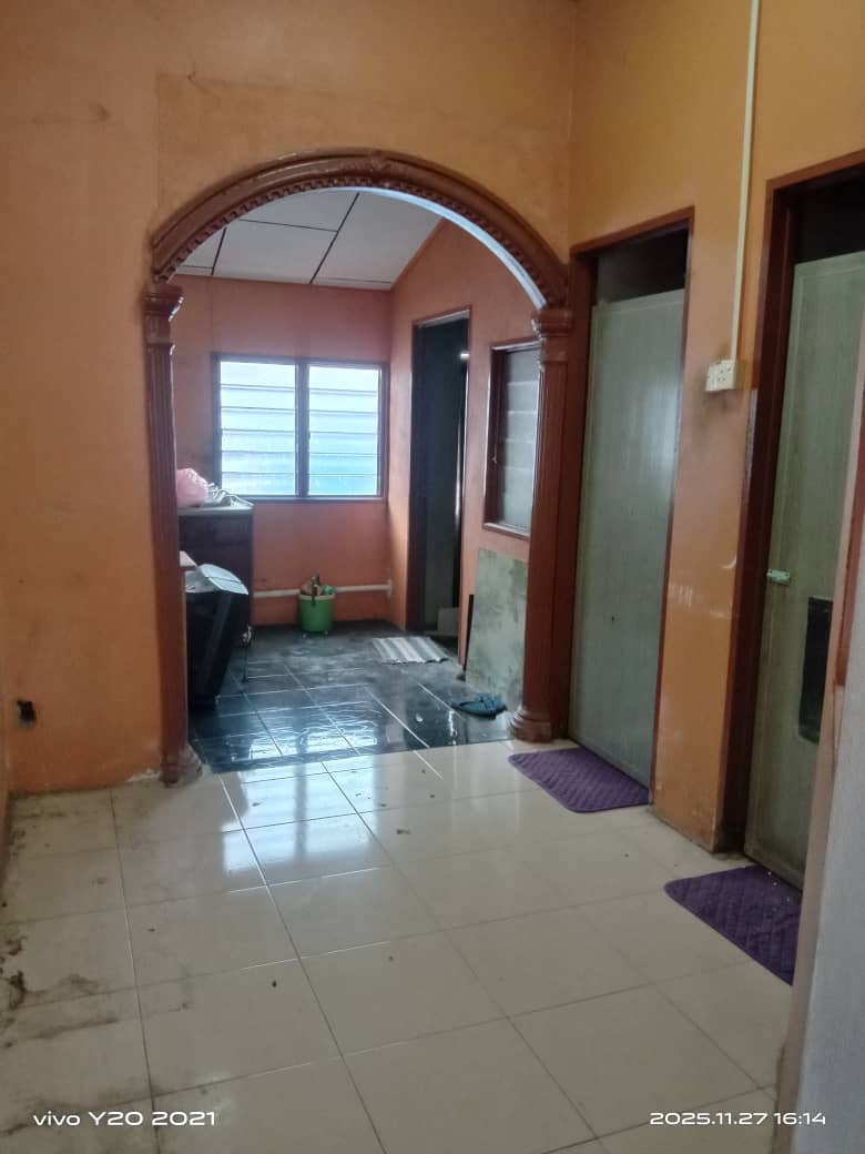 Freehold 3BR Single Storey Terraced House For Sale at Taman Mahsuri - Image 3