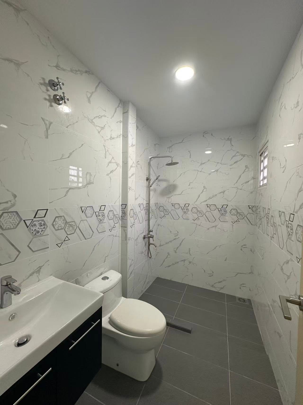 TAMAN MANSION DOUBLE STOREY CORNER BUNGALOW FOR SALE IPOH  - Image 12