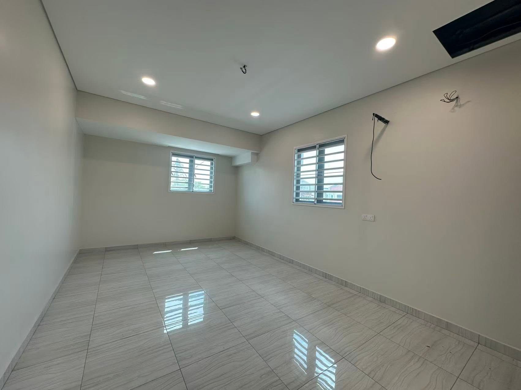 TAMAN MANSION DOUBLE STOREY CORNER BUNGALOW FOR SALE IPOH  - Image 6
